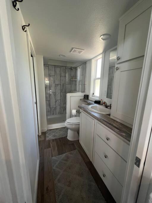 Fox Hollow - Tiny Home With Cypress Creek Access, Park Like Setting Wimberley Bagian luar foto
